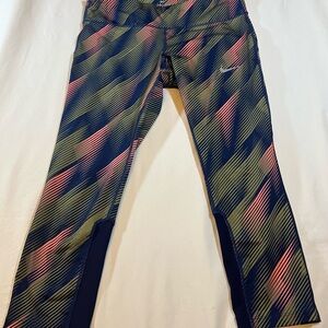 Nike Dri-FIT Running Cropped Leggings with Blue and Pink Stripes Size L